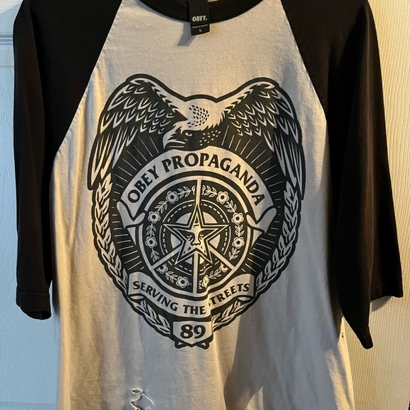 Super rare, obey, baseball, tee, serving the streets! - Picture 1 of 3